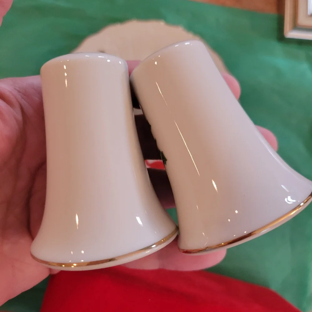 Vintage Lefton Salt & Pepper Shakers & Candle Holder ~ Christmas Cardinal Motif